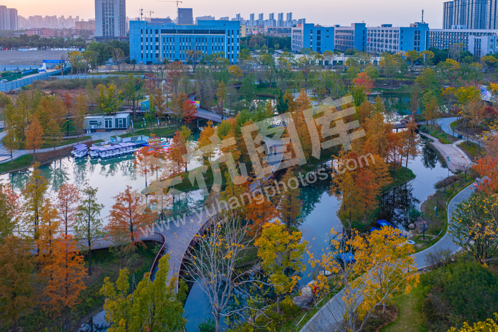 《玉湖公园秋韵》