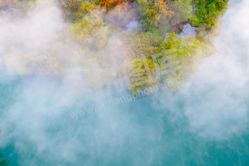 《苕溪碧水浮烟》 