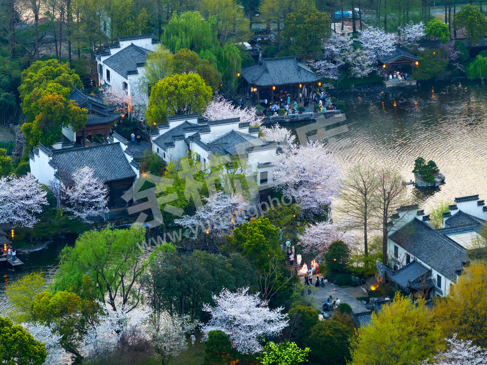 《醉美梦溪苑》