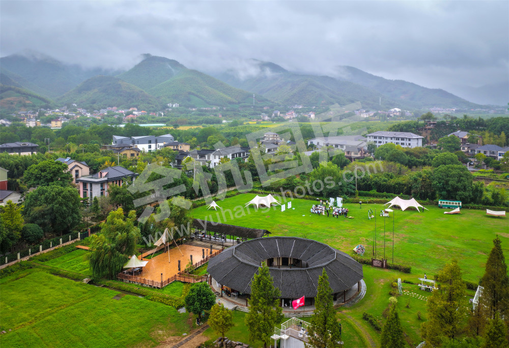 《小古城村旅游新貌》