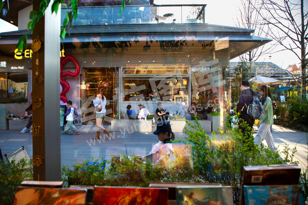 《闲适玉鸟集》