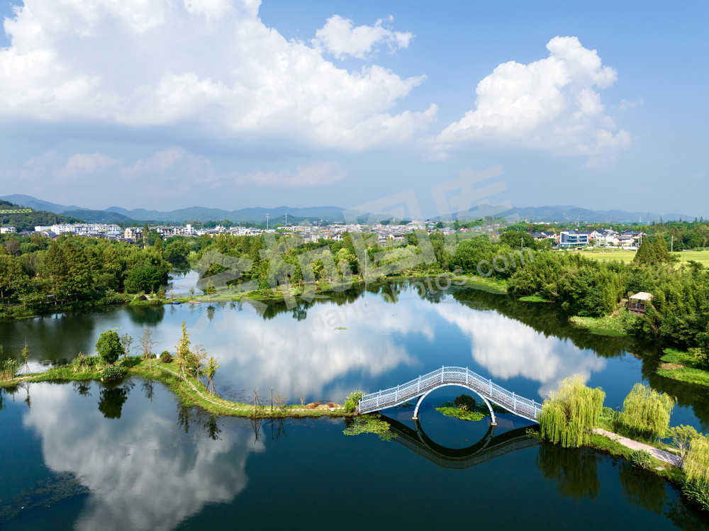 《镜潭湖湿地公园》