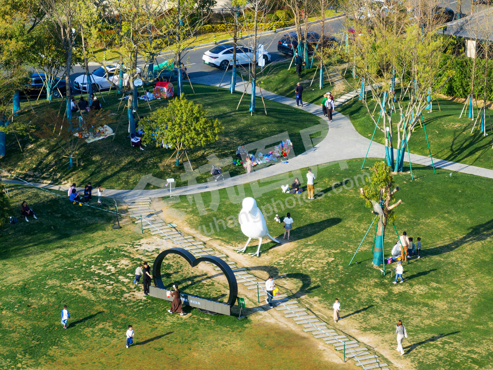 《闲适玉鸟集》