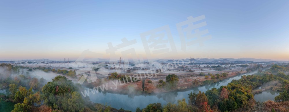 北湖草荡晨雾之秋