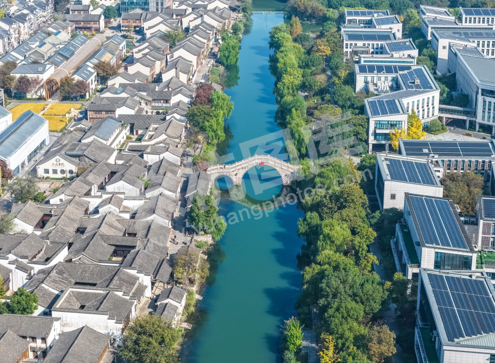 《秀美梦想小镇》