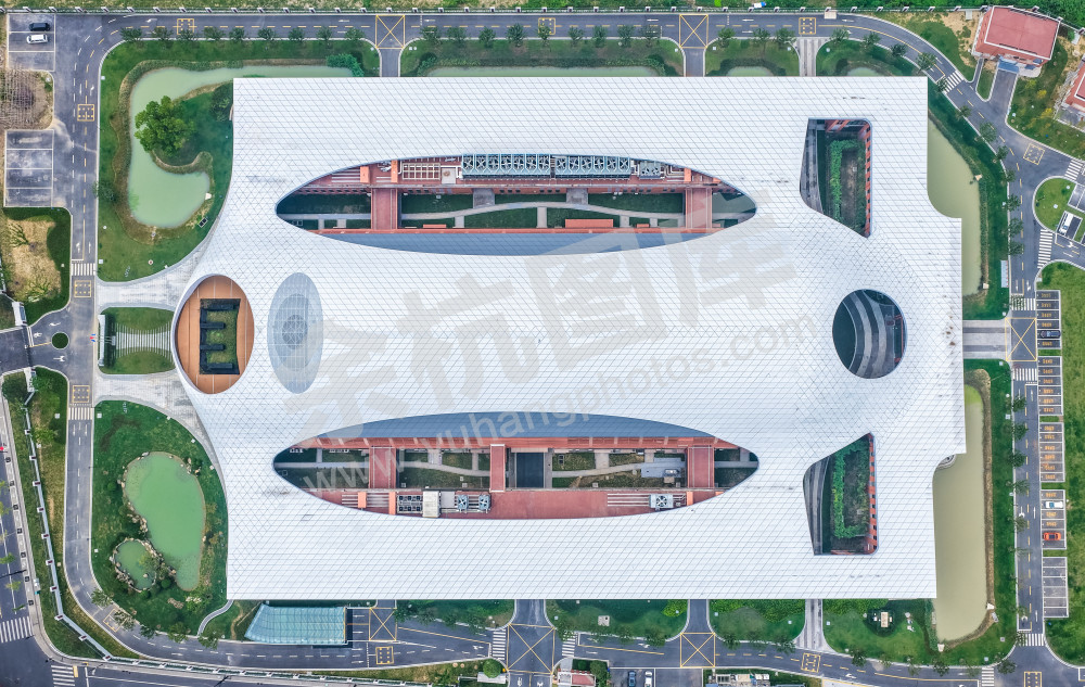 《俯瞰浙大超重力实验大楼》