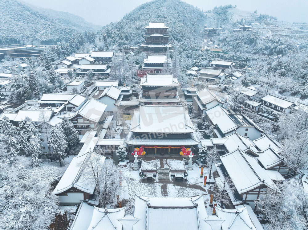 《径山雪霁》