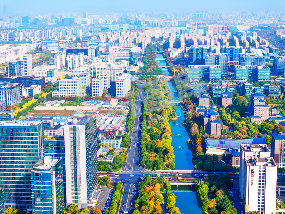 《中轴之上 &rdquo;余&ldquo;见未来》