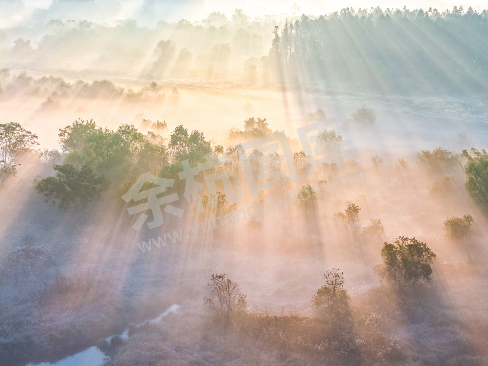 《雾锁北湖 梦入仙境》