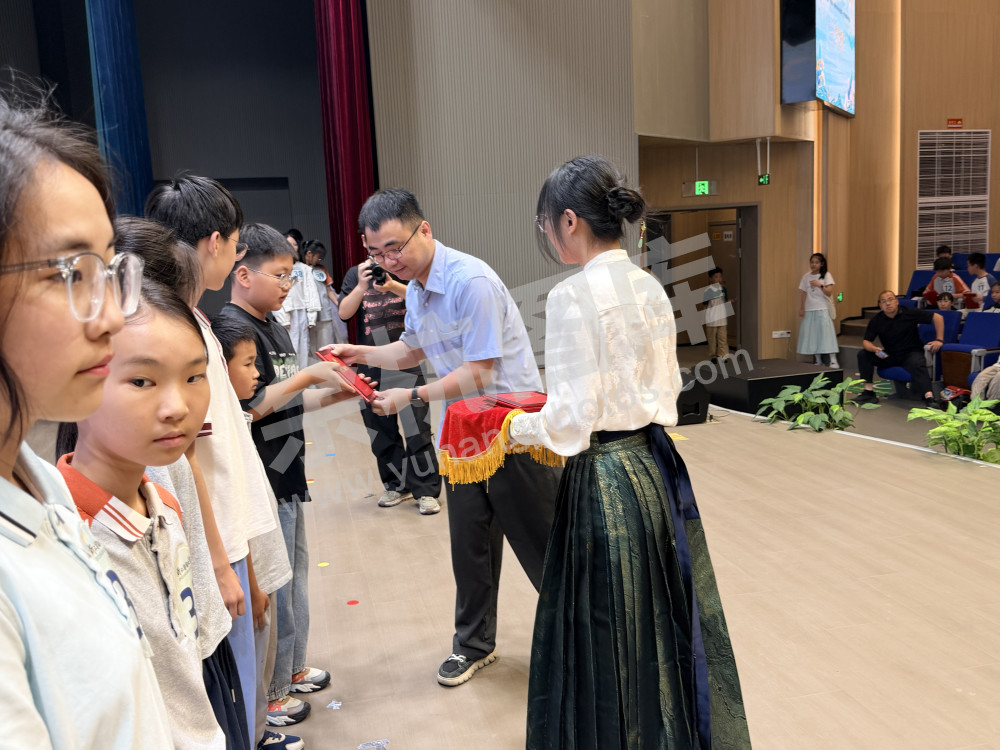 瓶窑一小校园诗词大会