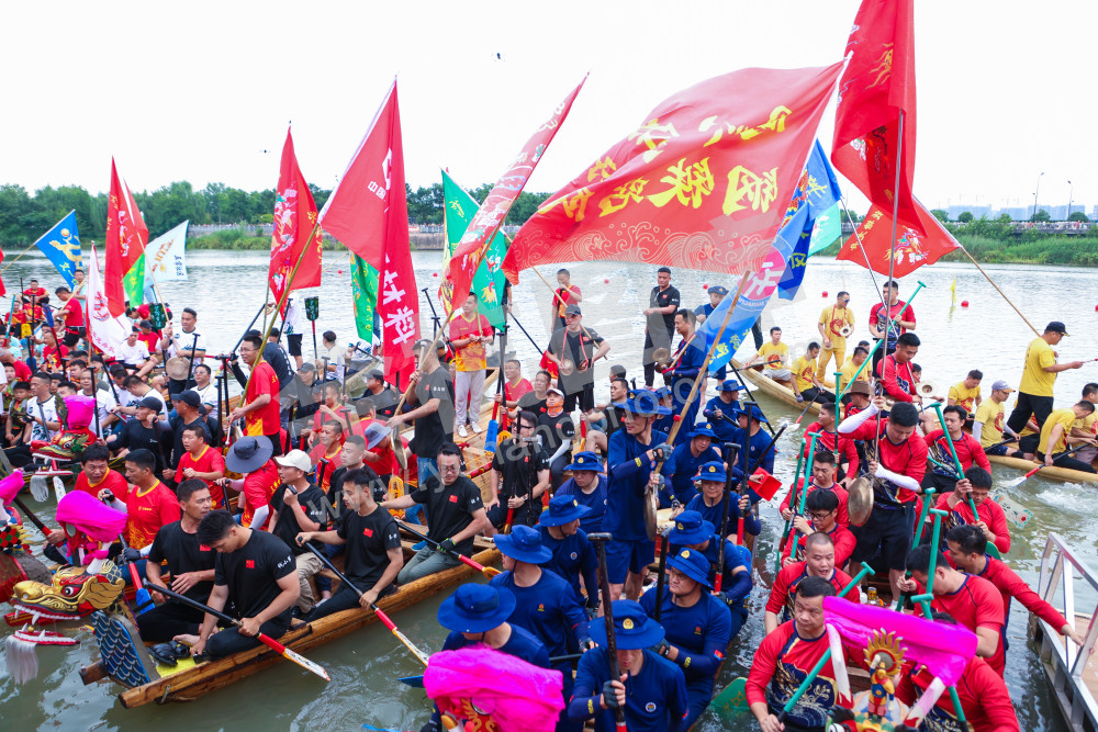 &ldquo;龙腾中轴 潮动五常&rdquo;第四届五常龙舟竞赛全民龙舟友谊赛
