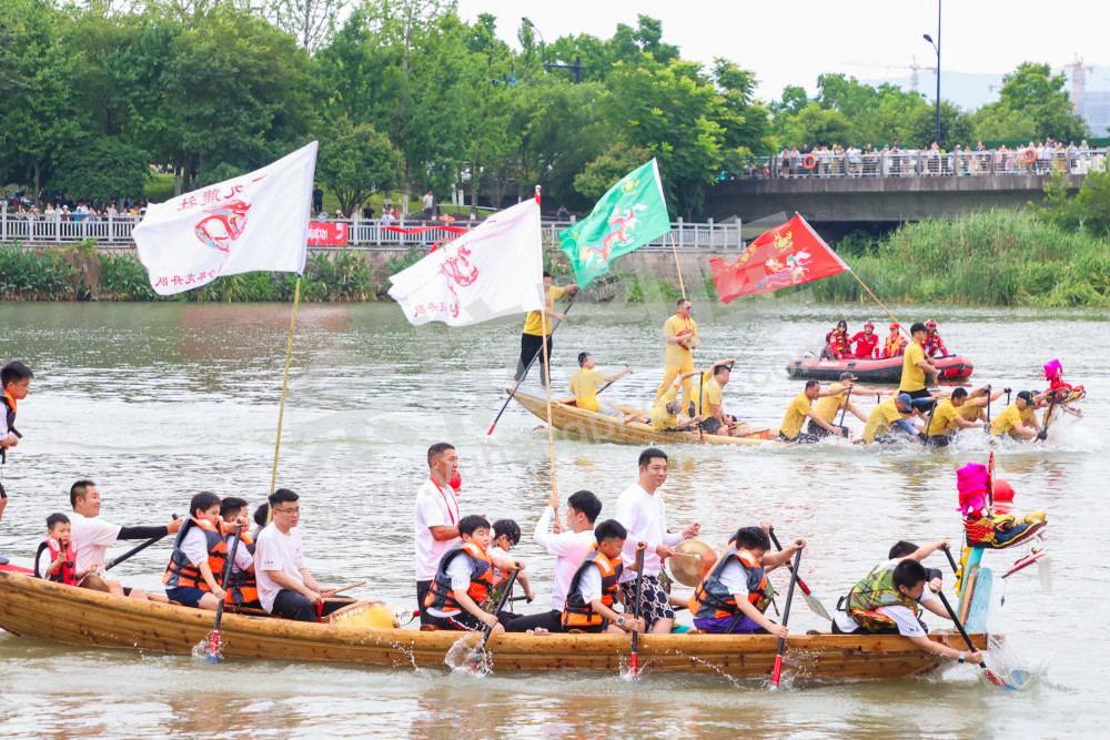 &ldquo;龙腾中轴 潮动五常&rdquo;第四届五常龙舟竞赛全民龙舟友谊赛