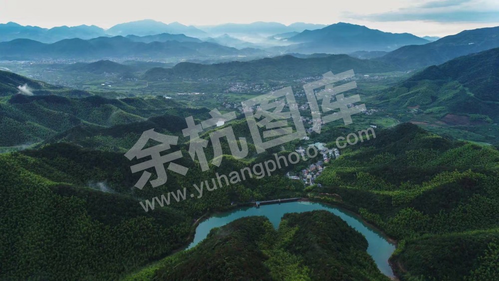 黄湖镇：国际设计产业聚集地.jpg
