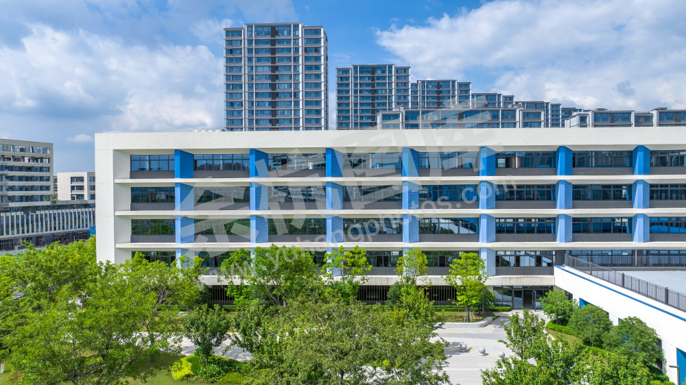 理想越秀实验学校