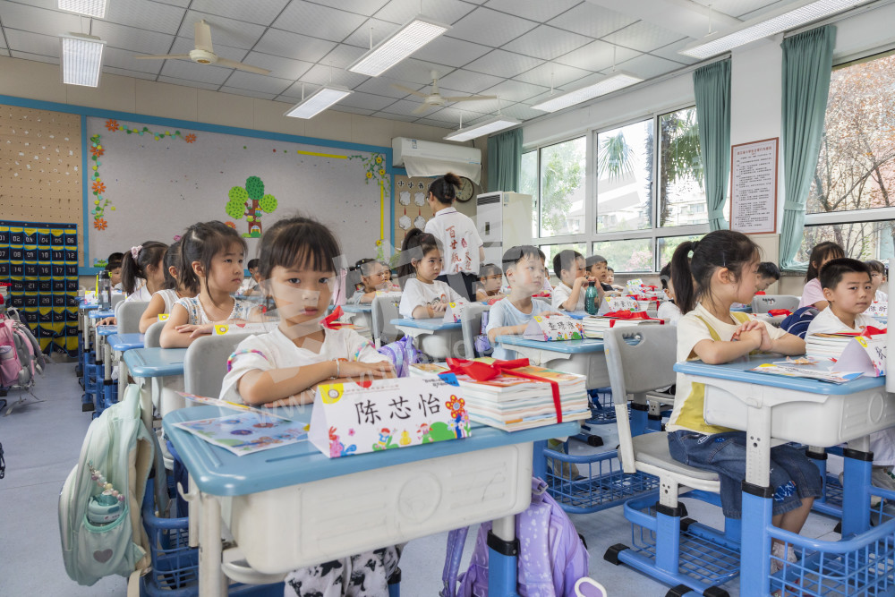 瓶窑一小开学活动