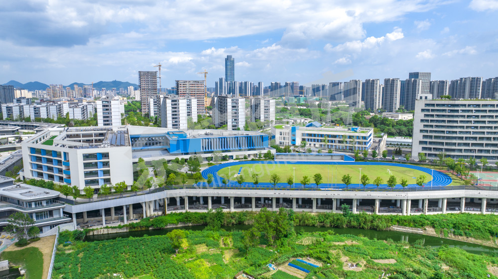 理想越秀实验学校