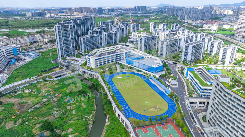 理想越秀实验学校